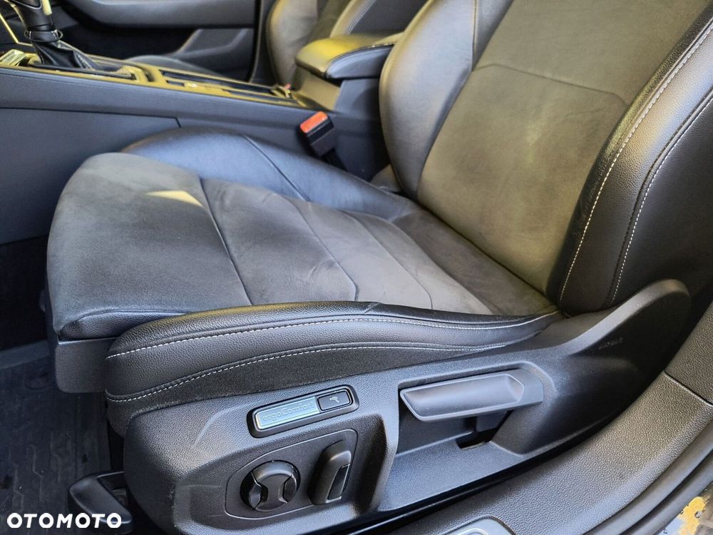 Volkswagen Arteon 2.0 TSI R-Line DSG - 24