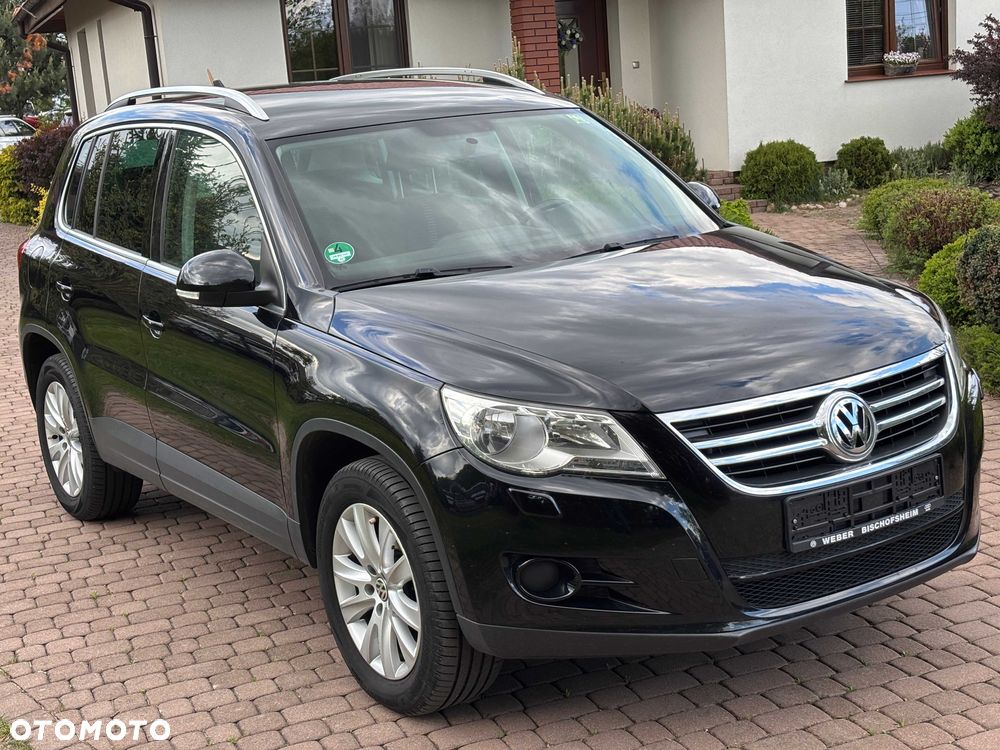 Volkswagen Tiguan - 1