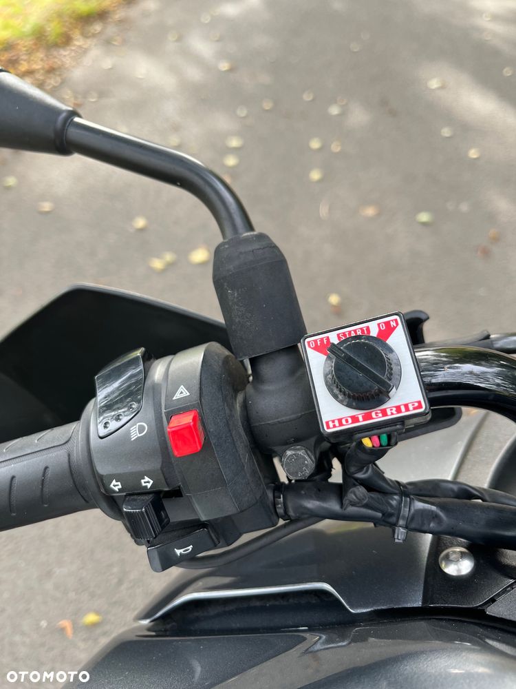Suzuki V-STROM - 25