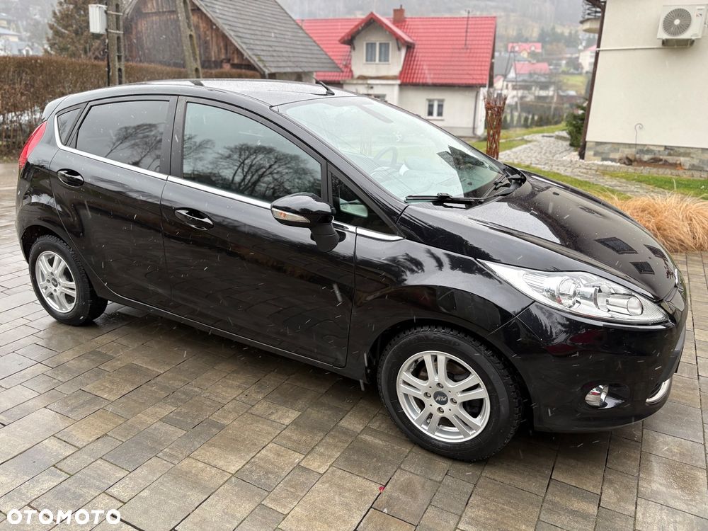 Ford Fiesta 1.6 TDCI Champions Edition - 5