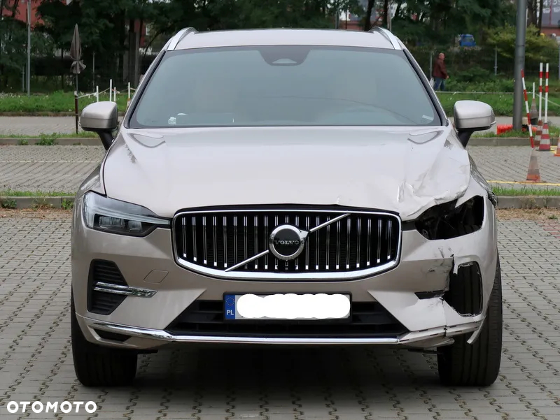 Volvo XC 60 B5 B AWD Plus Bright - 9