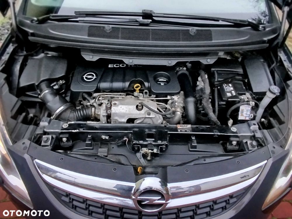 Opel Zafira - 8