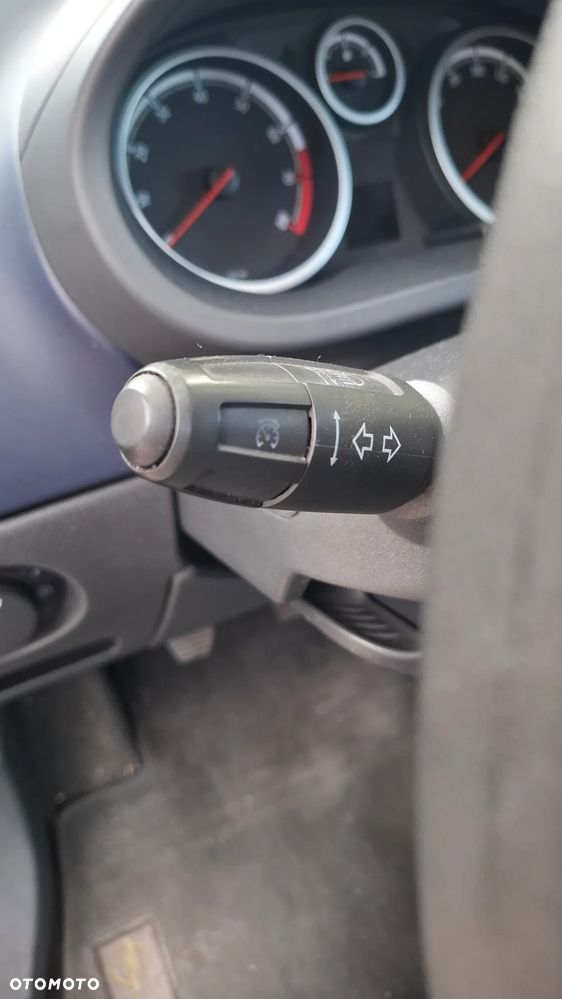 Opel Corsa 1.4 16V - 18