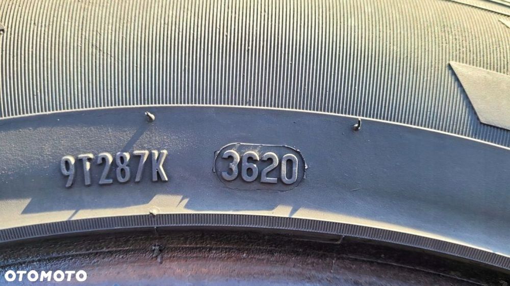 4x Pirelli Carrier Winter 215/60R17C 109/107T Z63A - 10