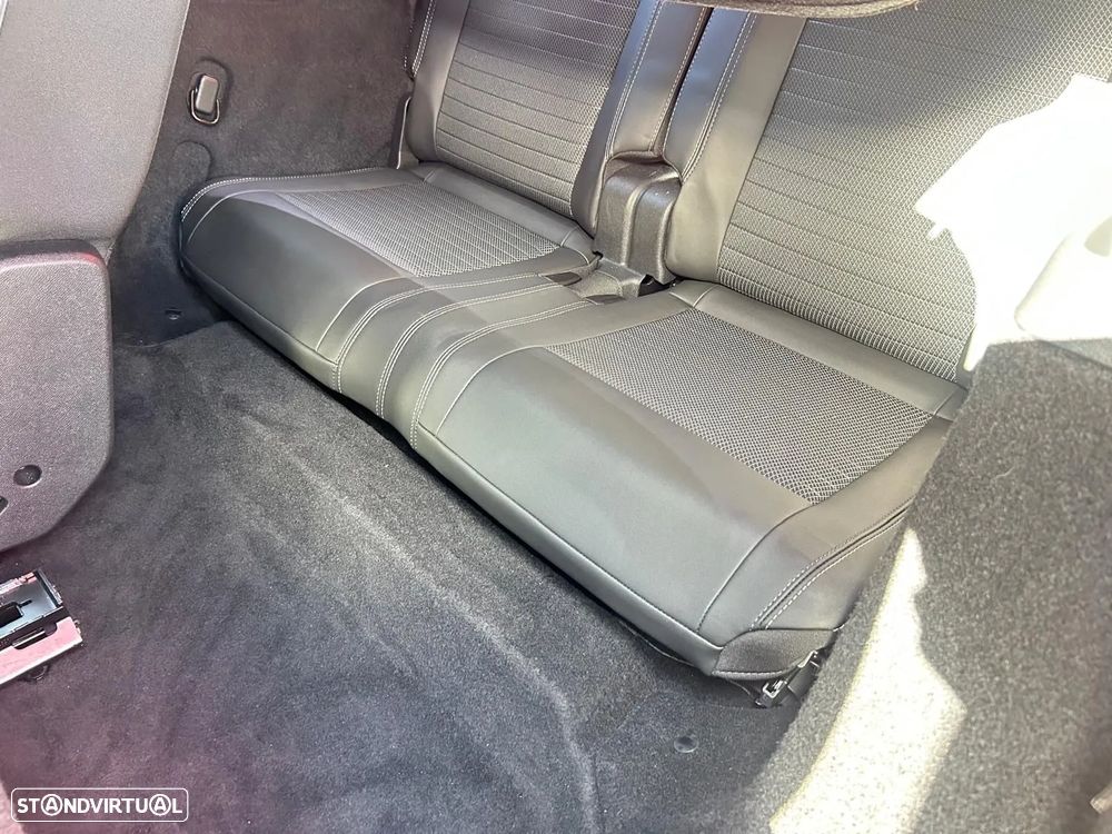 Peugeot 5008 Hybrid 145 e-DSC6 Allure - 22