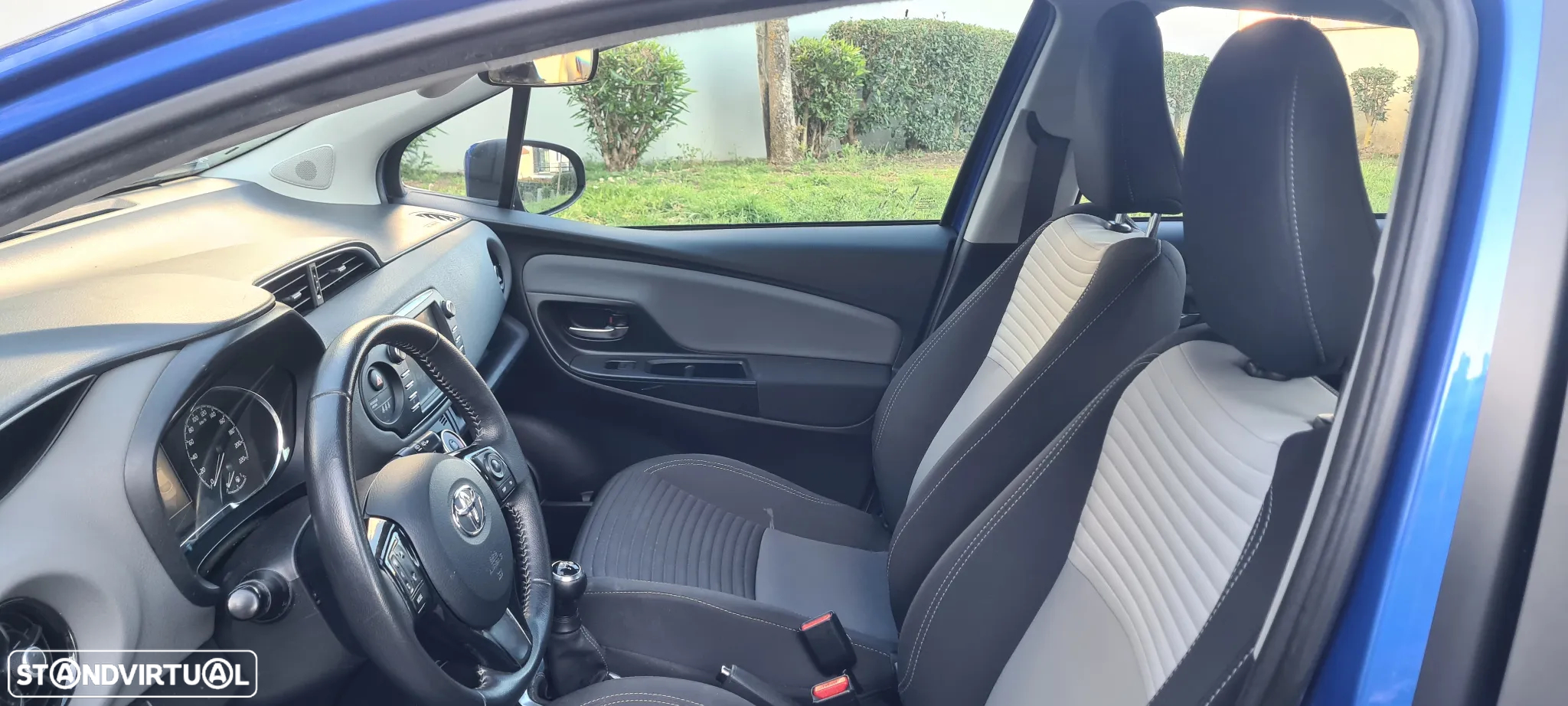 Toyota Yaris 1.0 VVT-i Exclusive - 7