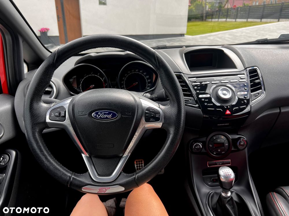 Ford Fiesta ST2 - 8