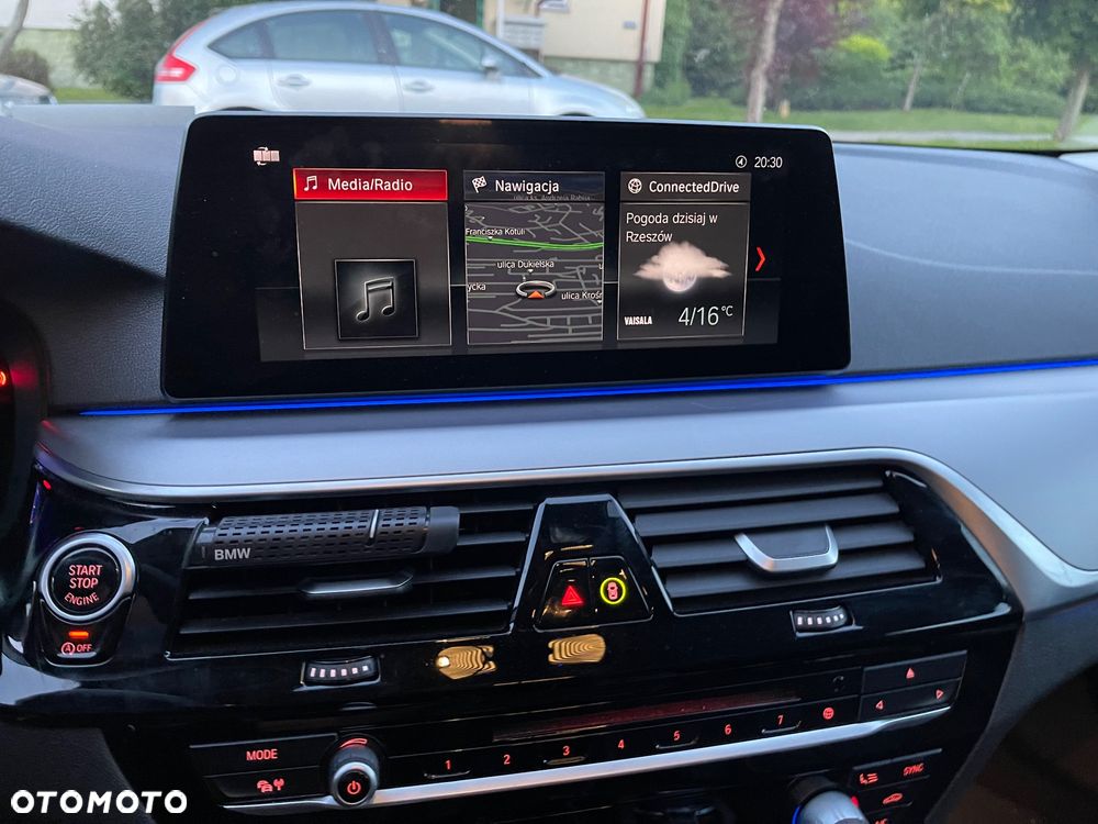 BMW Seria 5 520d Touring - 16