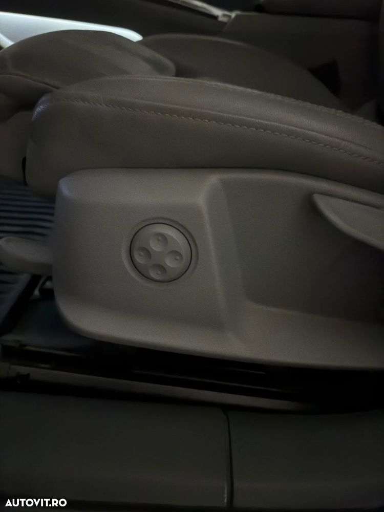 Audi A4 2.0 TDI quattro S tronic - 30