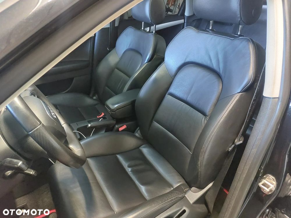 Audi A3 Sportback 2.0 TDI DPF Quattro Ambition - 5