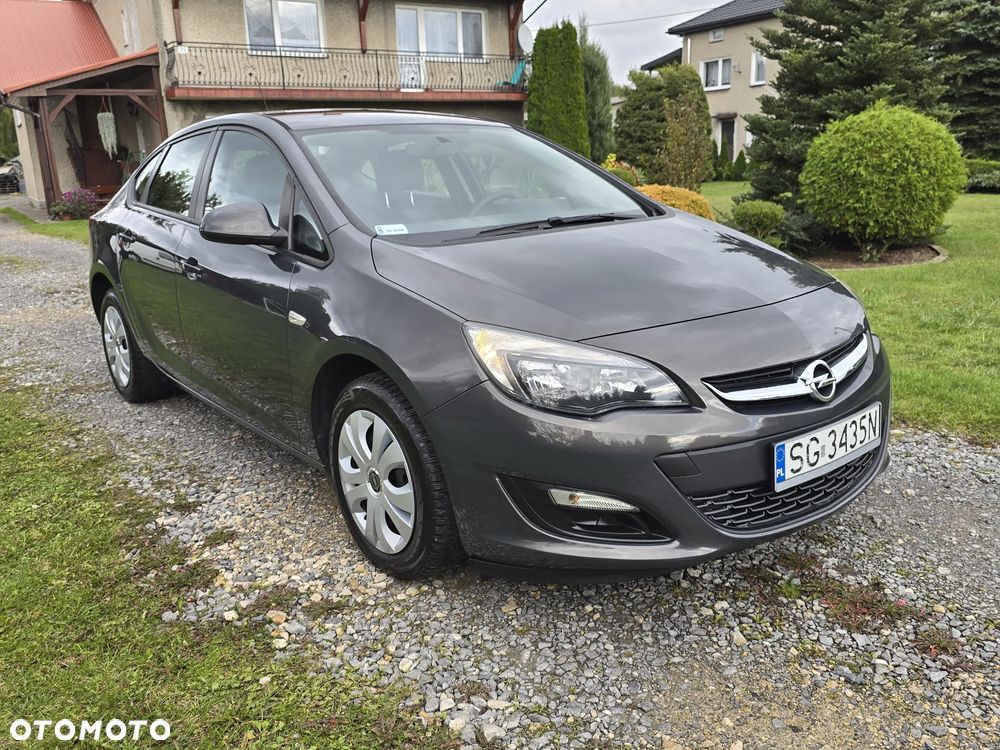Opel Astra IV 1.4 T Enjoy EU6 - 2