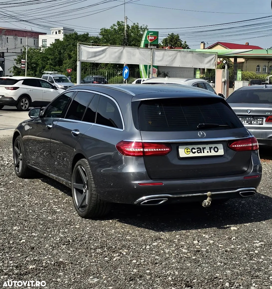 Mercedes-Benz E 220 d T-Modell 4MATIC Aut. - 3
