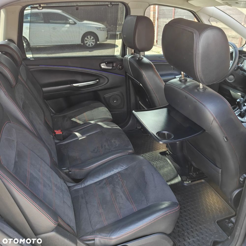 Ford S-Max 2.0 TDCi DPF Titanium X - 21