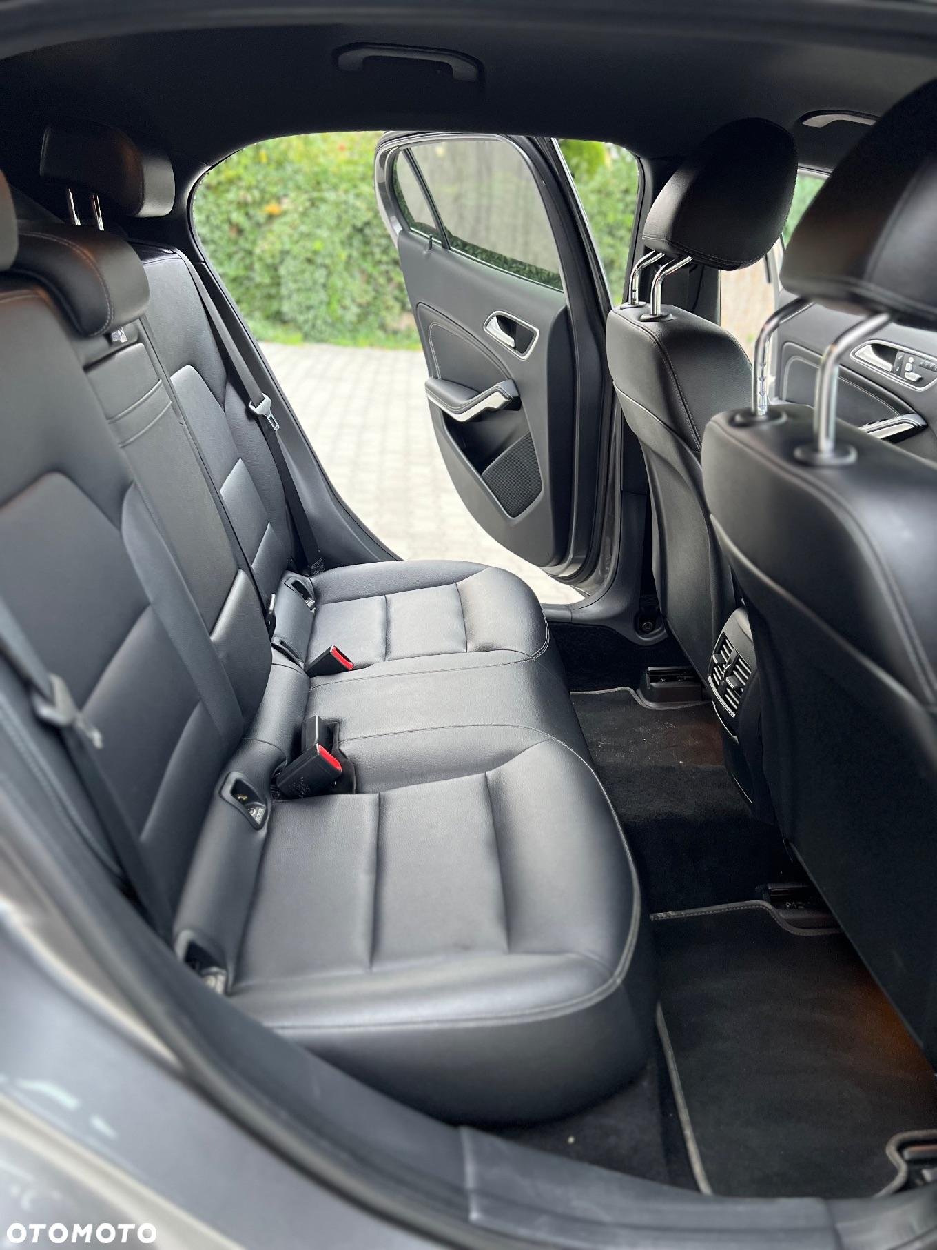 Mercedes-Benz GLA 250 7G-DCT AMG Line - 10