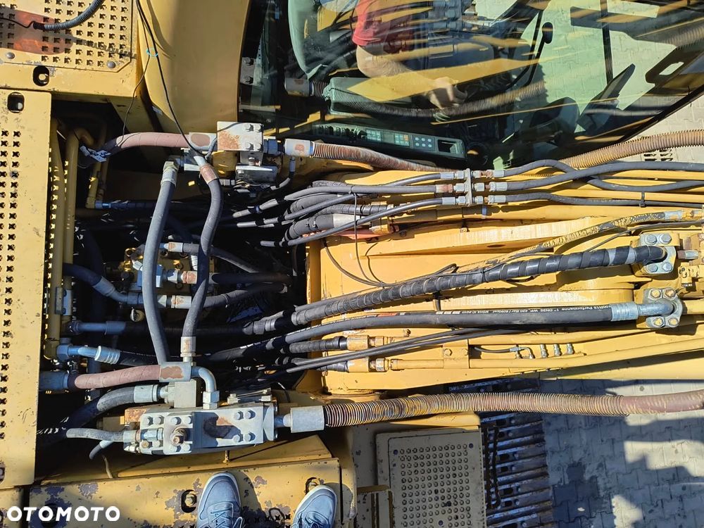 Caterpillar 325 C - 14