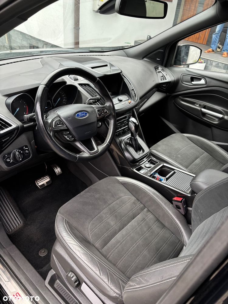 Ford Kuga 2.0 TDCi 4x4 ST-Line - 25