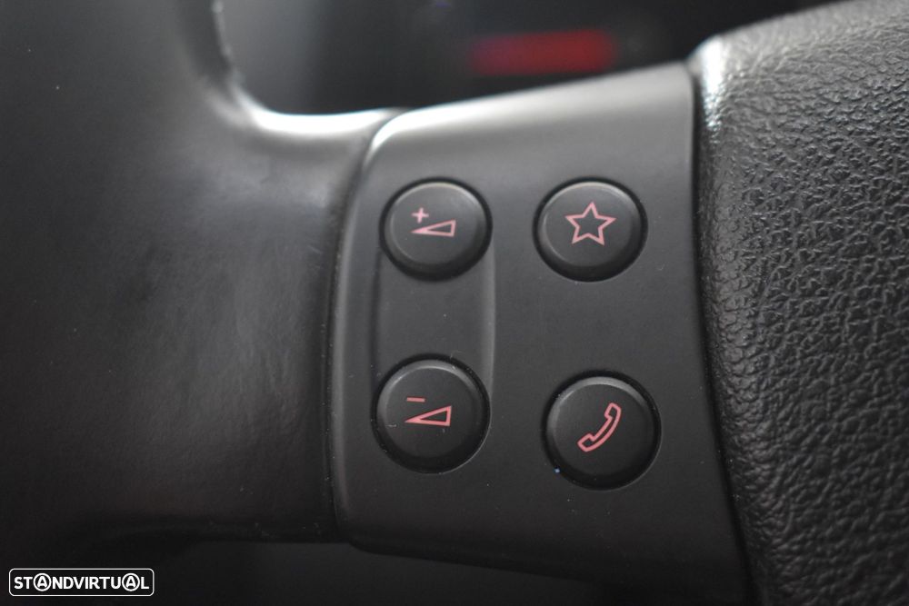 VW Jetta 1.9 TDi BlueM. Confortline - 34