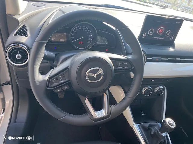 Mazda 2 - 13