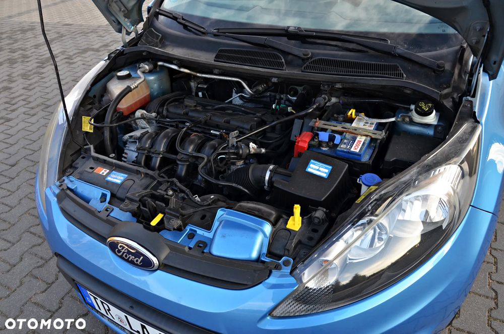 Ford Fiesta 1.25 Ghia - 36