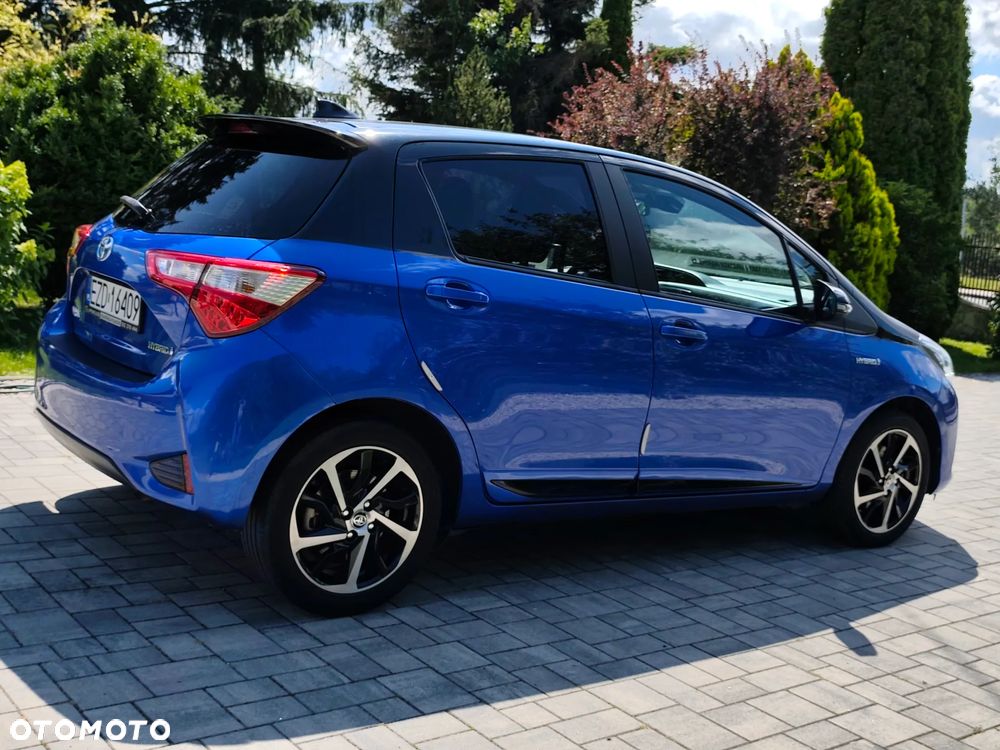 Toyota Yaris Hybrid 100 Premium EU6 - 2