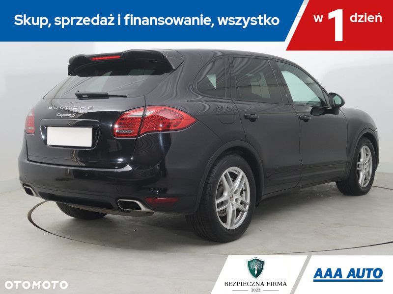 Porsche Cayenne - 7
