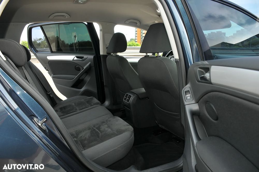 Volkswagen Golf 2.0 TDI DPF Trendline - 14