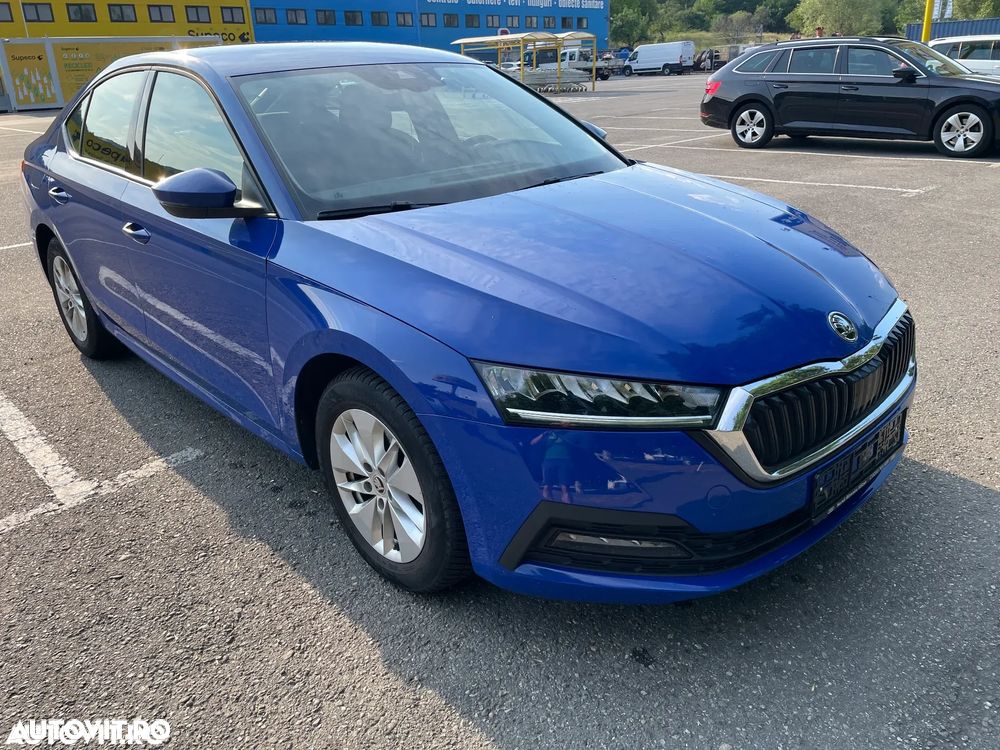 Skoda Octavia 2.0 TDI DSG Ambition - 1