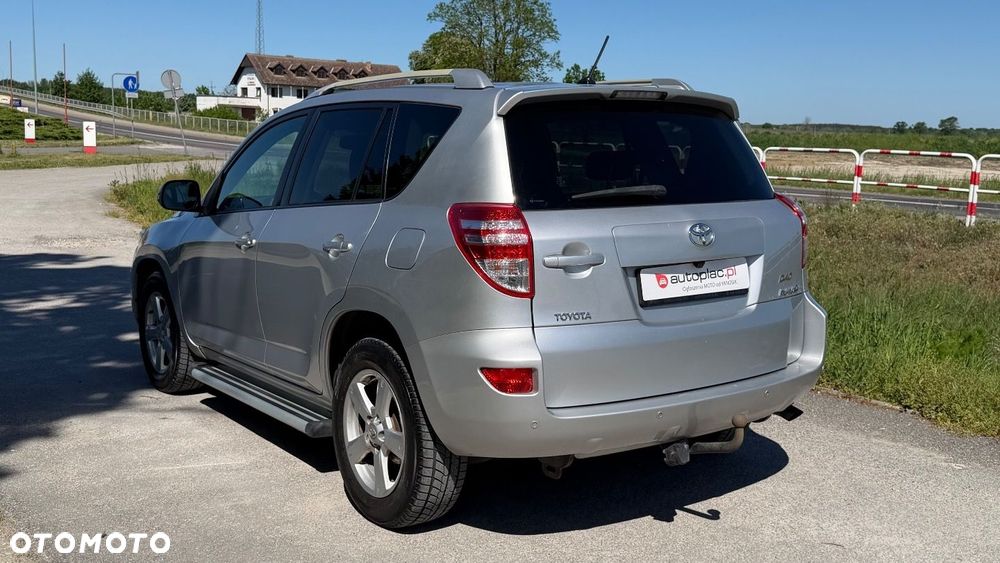 Toyota RAV4 2.2 D-4D Premium - 20