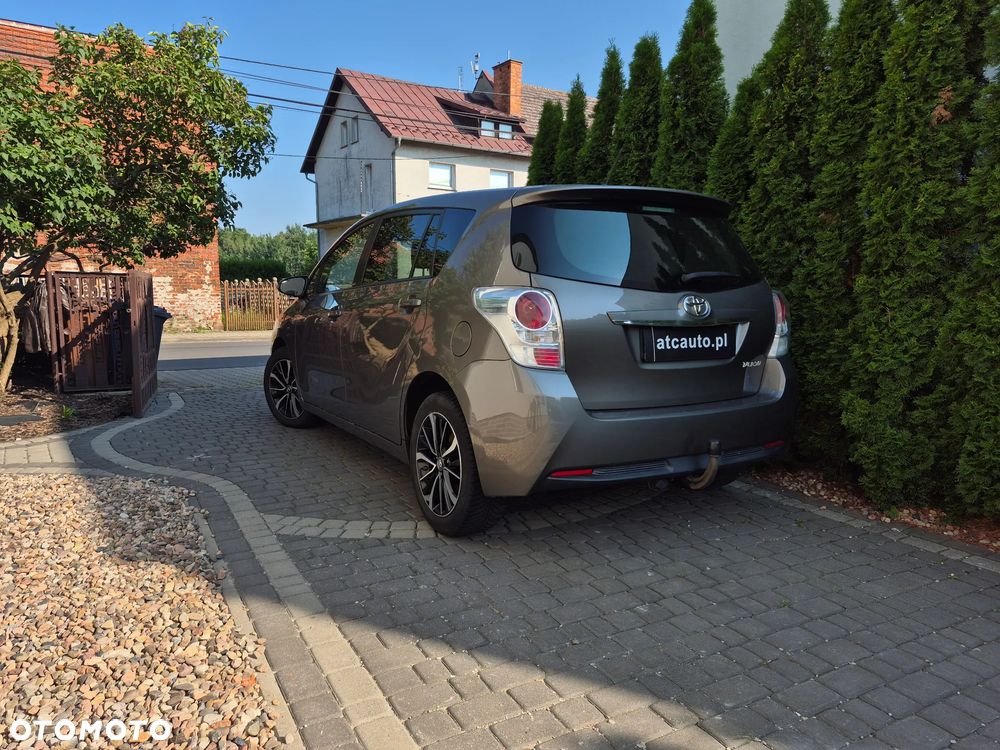 Toyota Verso 1.8 Prestige EU5 MS - 11