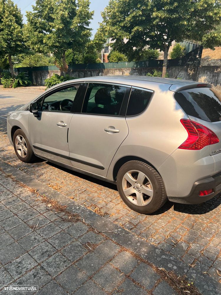 Peugeot 3008 e-HDi 115 ETG6 Stop&Start Allure - 1