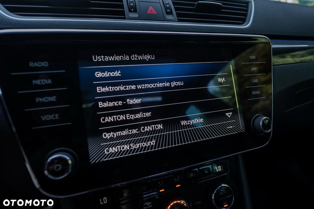 Skoda Superb 2.0 TSI 4x4 DSG Sportline - 19