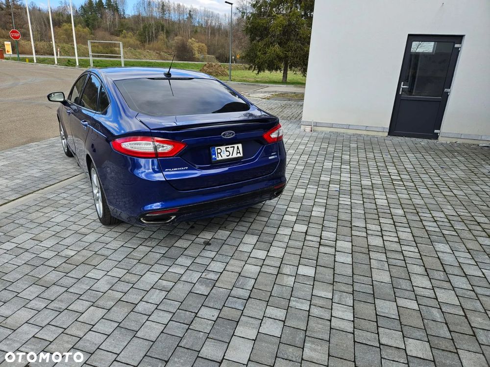 Ford Fusion - 13