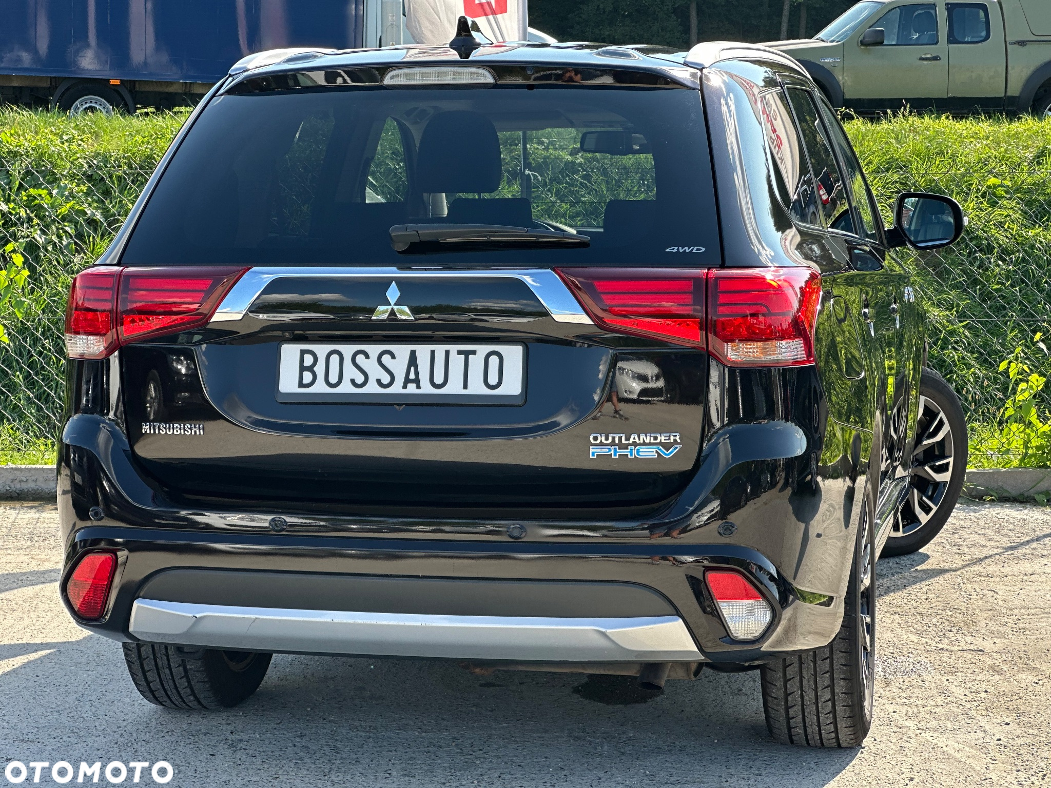 Mitsubishi Outlander 2.0 4WD Plug-In Hybrid Top - 7