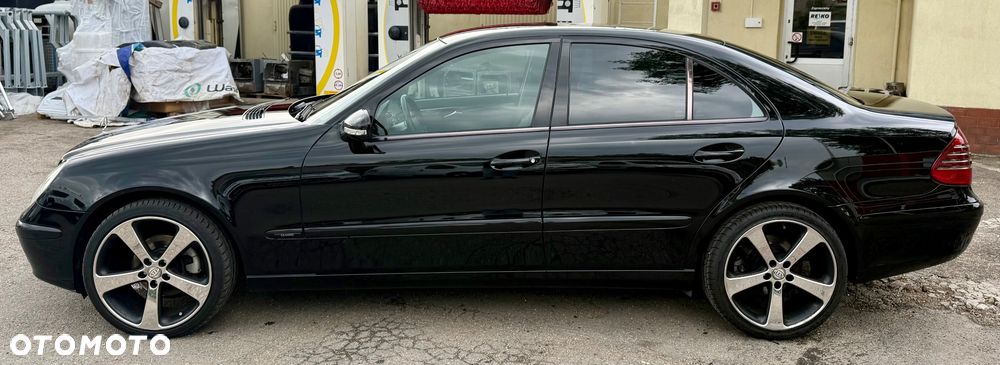Mercedes-Benz Klasa E 200 Kompressor Classic Sport Edition - 4