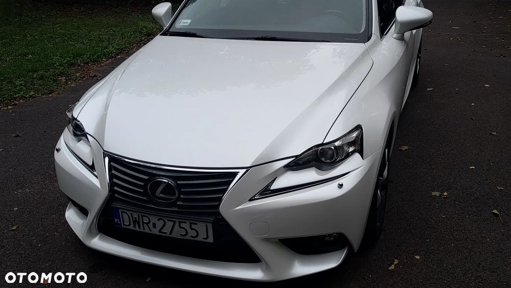 Lexus IS 200t Elite - 18