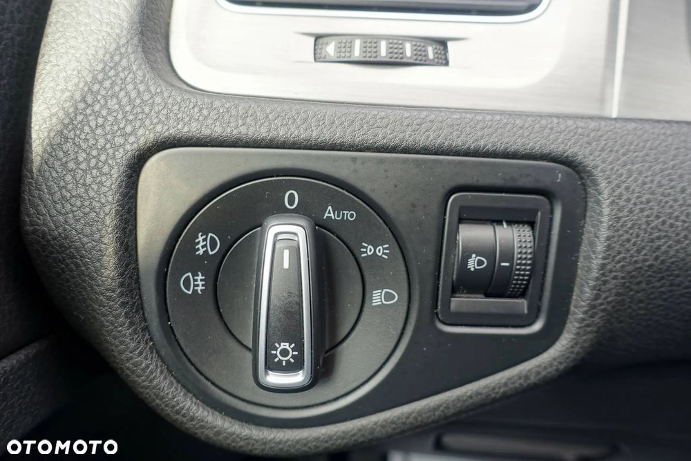 Volkswagen Golf Variant 2.0 TDI (BlueMotion Technology) DSG Comfortline - 28