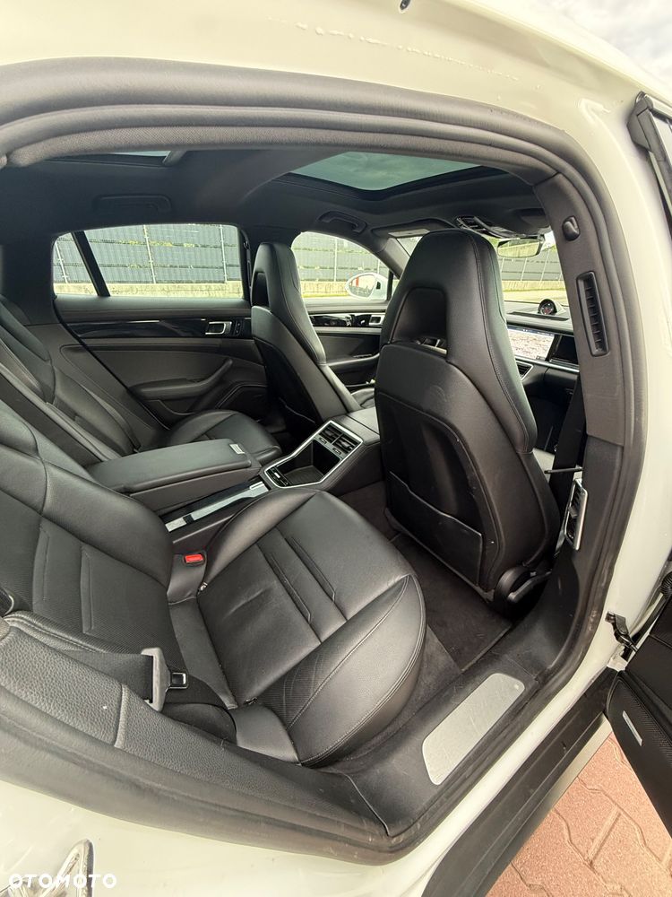 Porsche Panamera Standard - 8