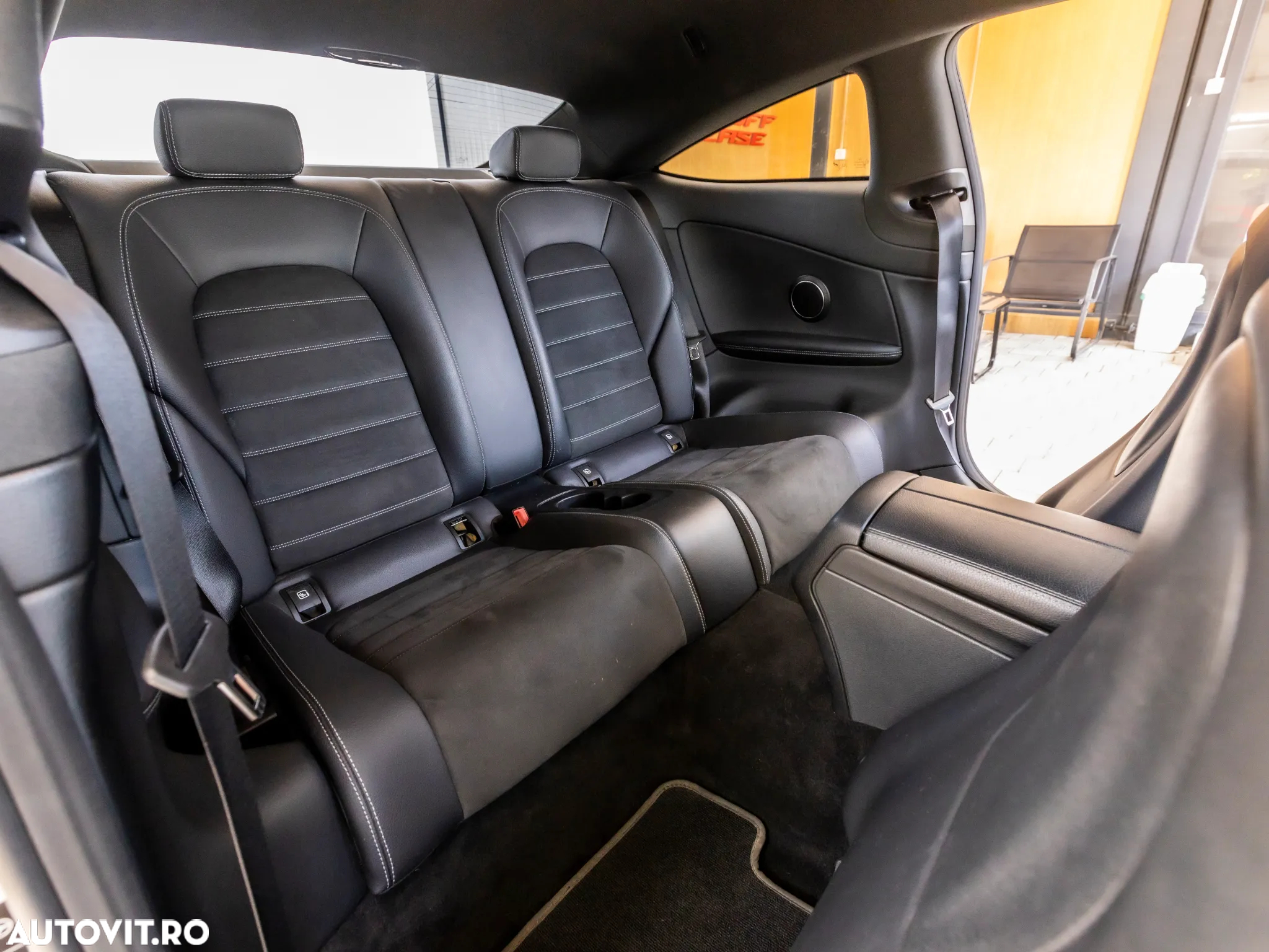 Mercedes-Benz C 180 Coupe 7G-TRONIC AMG Line - 6