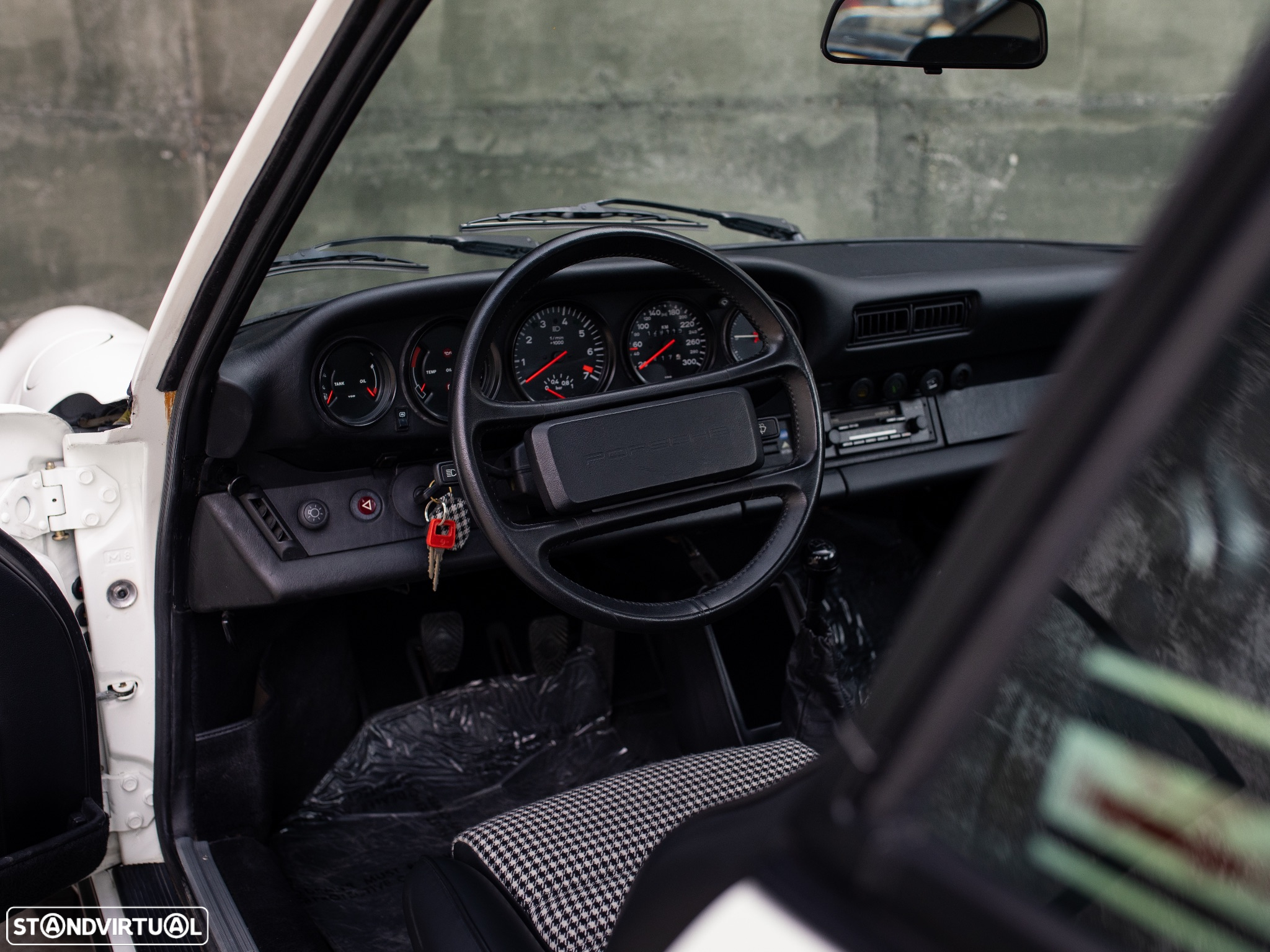 Porsche 911 Série G 930 Turbo - 28