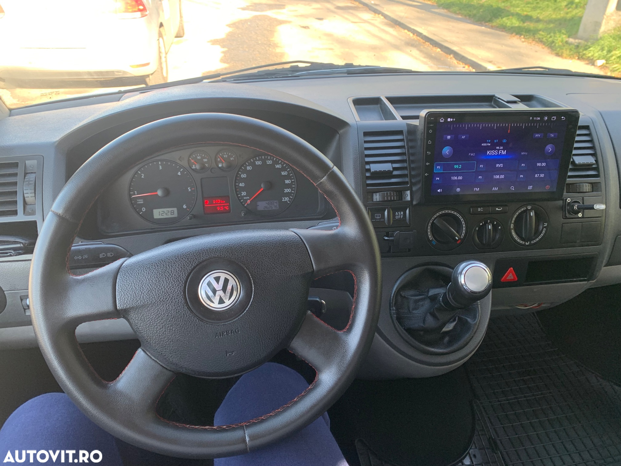 Volkswagen Transporter - 12