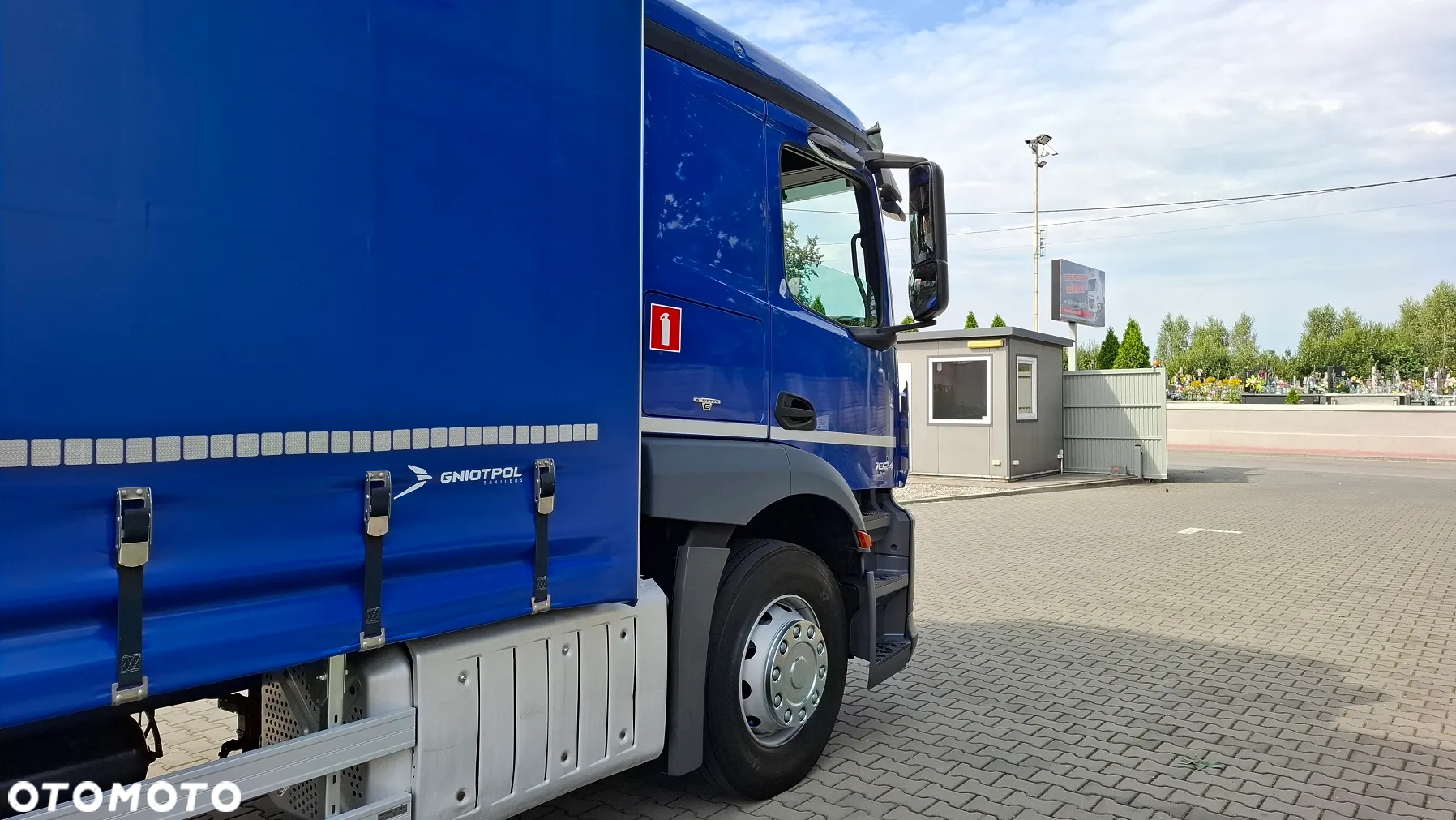 Mercedes-Benz ACTROS 1824 / PEŁNY ADR / RAMA POD ZABUDOWE 5.22 / DMC 18000 / MAŁO UŻYWANY ! - 8