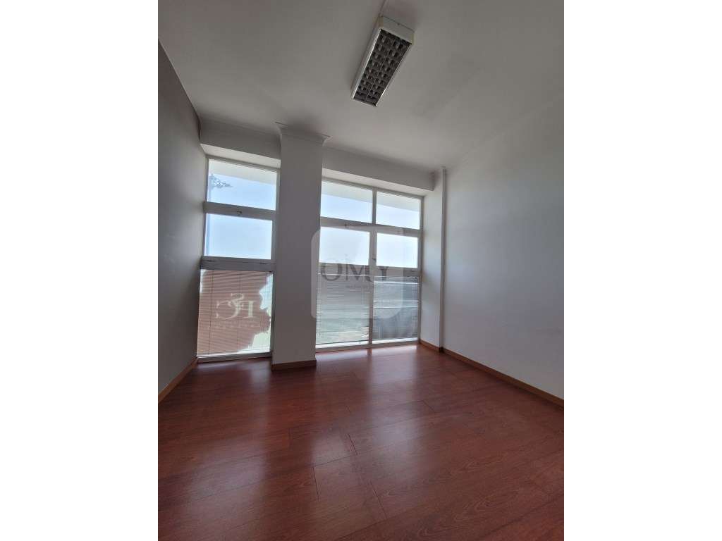 Escritório com 42 m2 no Pioledo em Vila Real - Grande imagem: 2/5