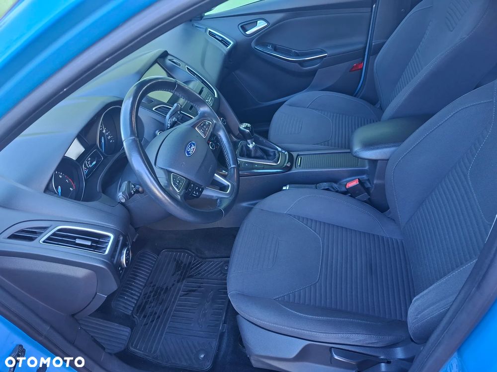 Ford Focus 1.0 EcoBoost Titanium - 9