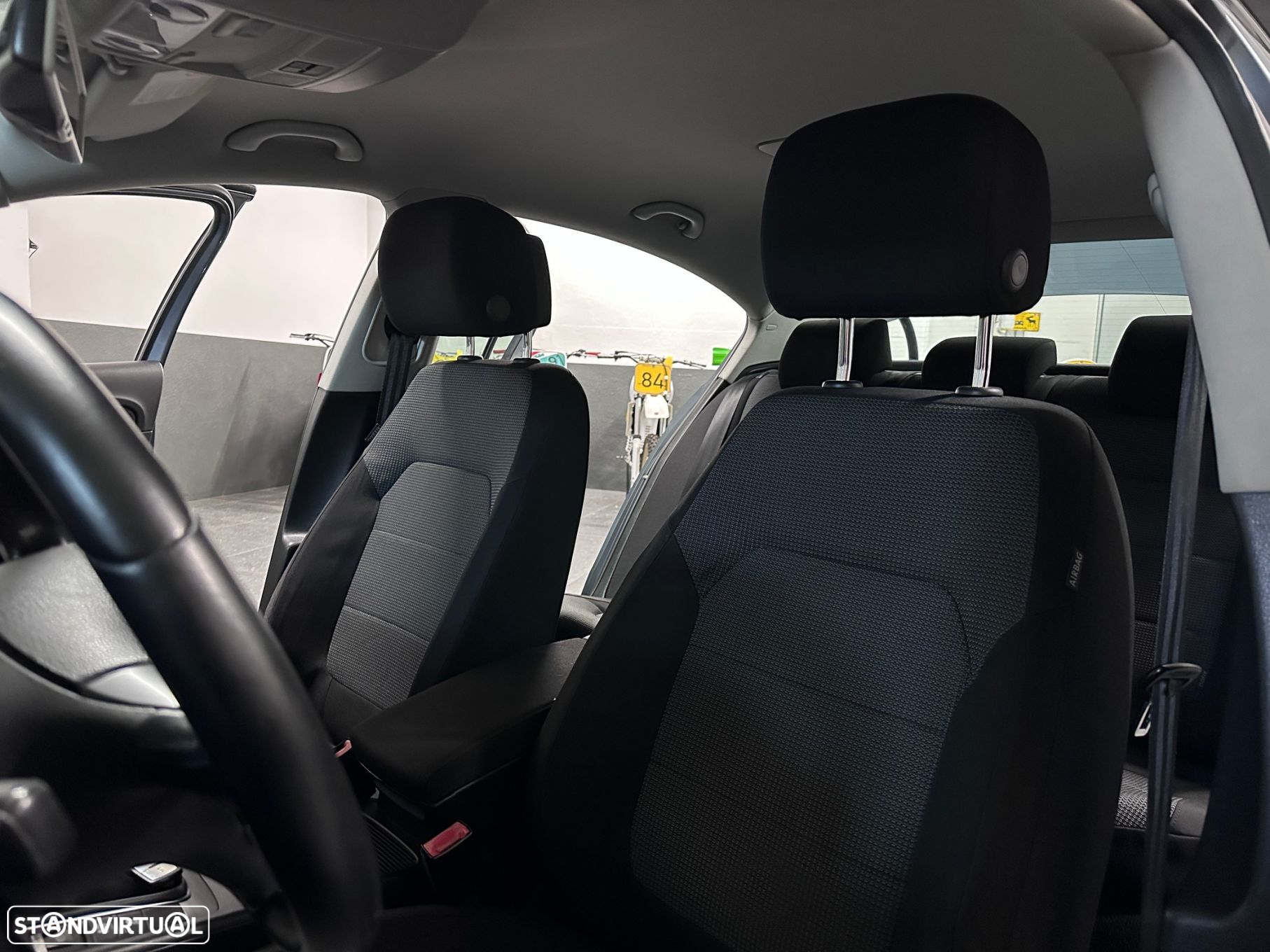 VW Passat 1.6 TDI Confortline - 12