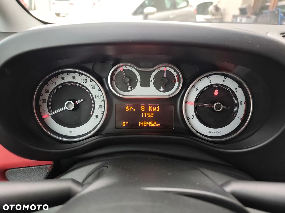 Fiat 500L 1.4 16V Lounge - 16