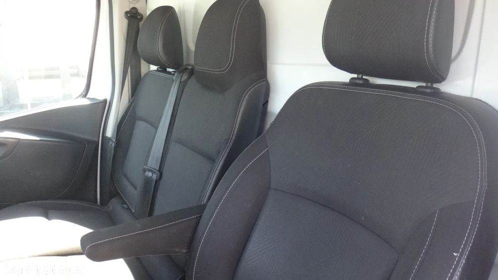 Renault Trafic - 8