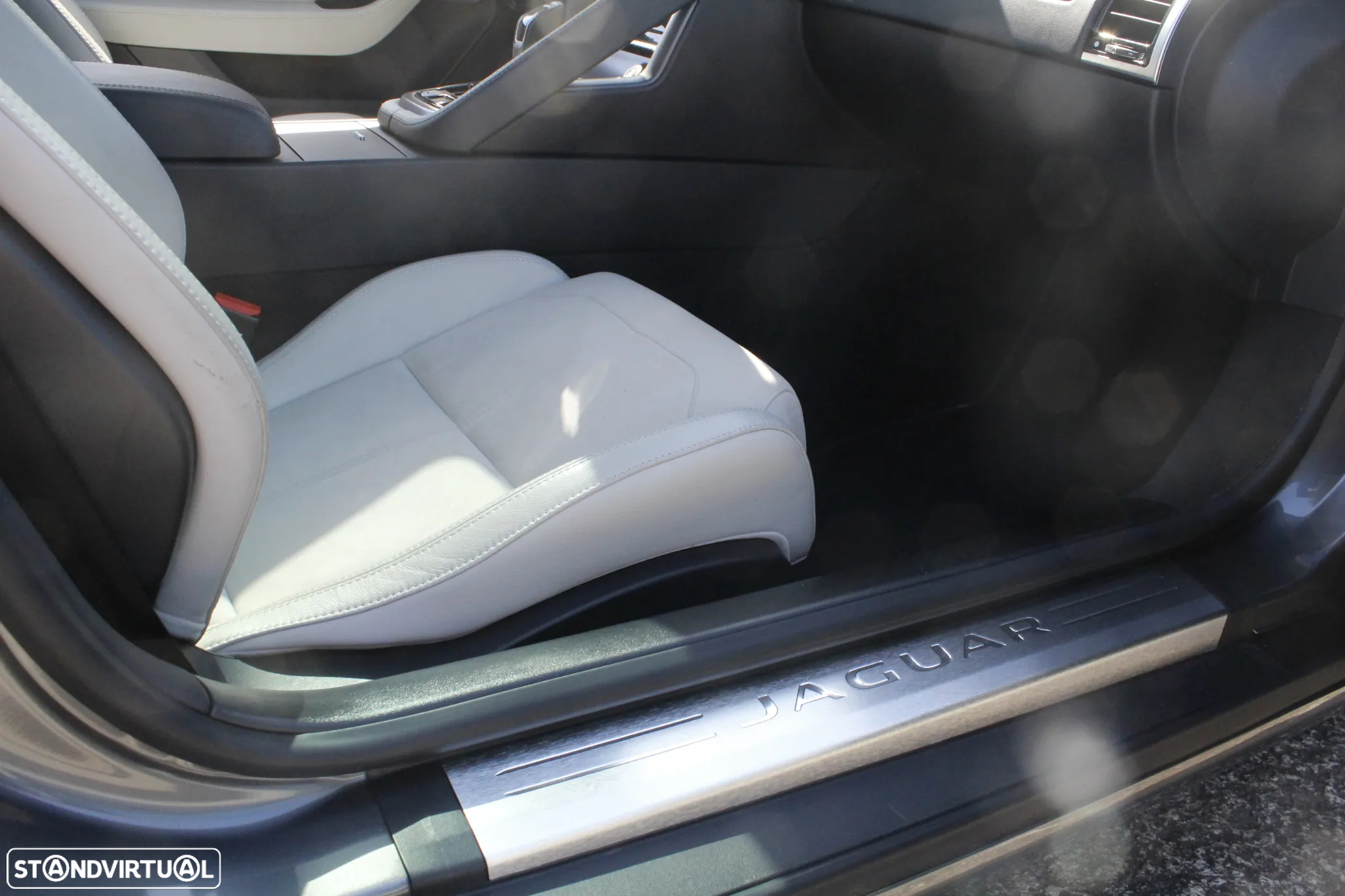 Jaguar F-Type 2.0 i4 R-Dynamic - 40