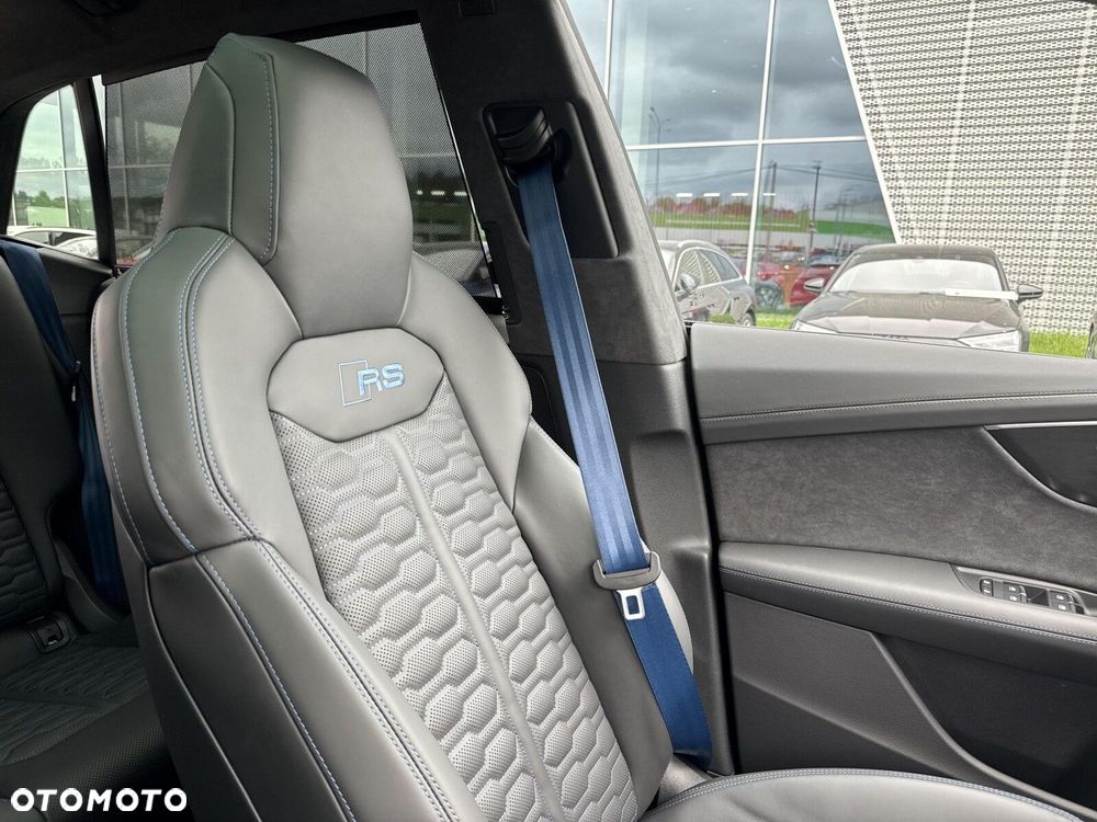 Audi RS Q8 - 28