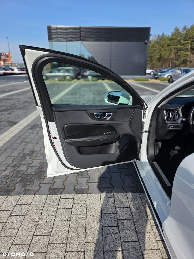 Volvo V60 B3 B Momentum Pro - 15