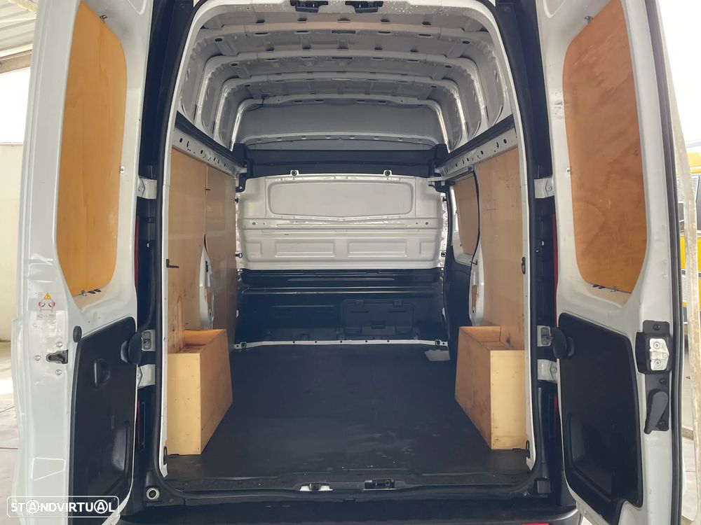 Renault Trafic 2.0 DCI Van L2 H2 - 10